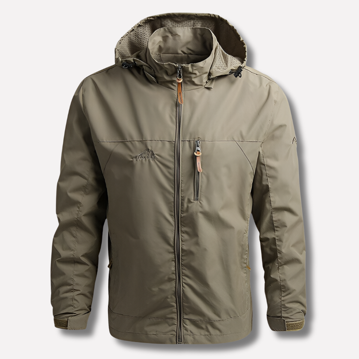 Lightweight men's rain jacket, ideal for trekking and outdoor activities