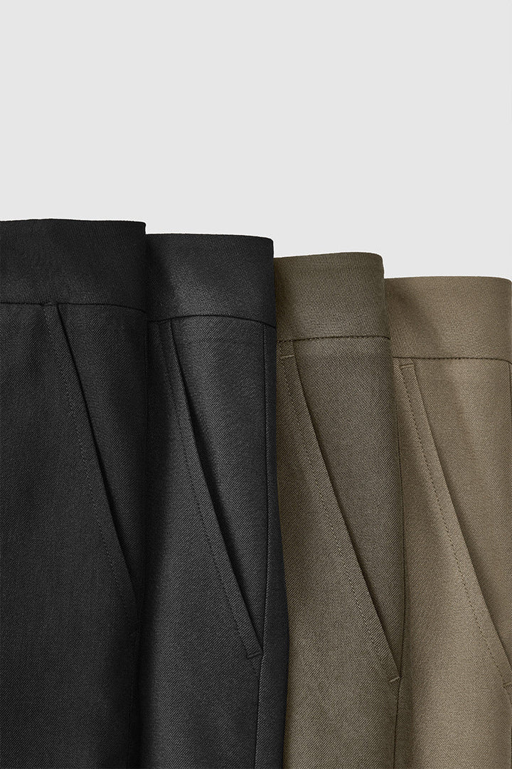 Men's wide leg chinos, a relaxed fit, tailored style for comfort pants & smart casual outfits.