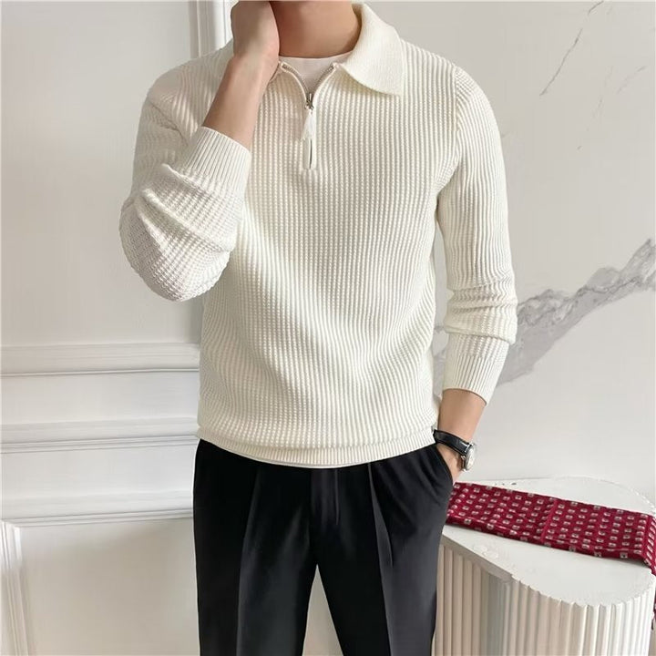 Stylish men's zip-up knit polo sweater, ideal for a smart casual look. Long sleeve design.