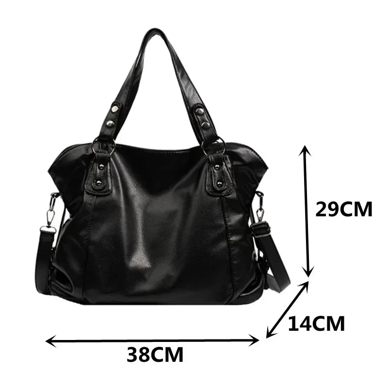 Stylish women's black shoulder bag, a sleek and versatile accessory for day-to-night wear.