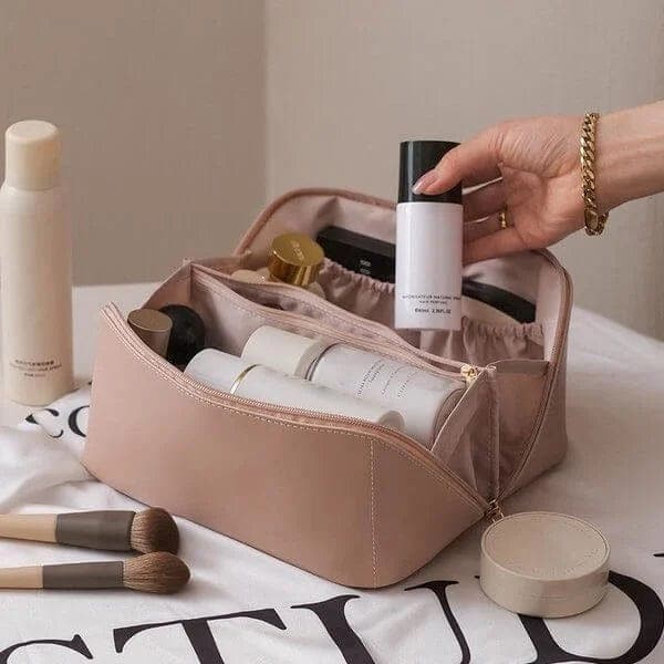 New brown leather cosmetic bag, portable women's makeup organizer with zipper, for travel storage