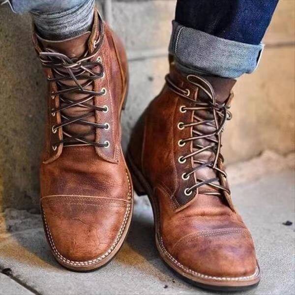 Brown leather men's ankle boots, a classic and comfortable footwear choice, perfect for versatile mens fashion.