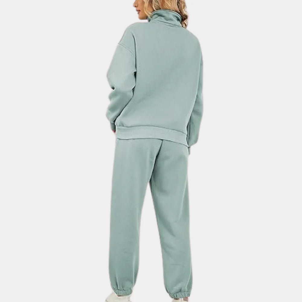 Casual women's jogger set, new two-piece tracksuit for relaxed athleisure comfort.