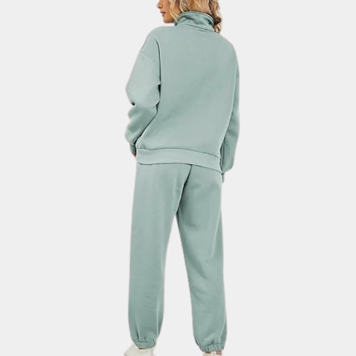 Casual women's jogger set, new two-piece tracksuit for relaxed athleisure comfort.