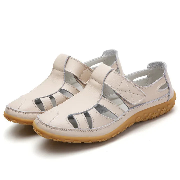Casual women's sandals with arch support, perfect for everyday comfort