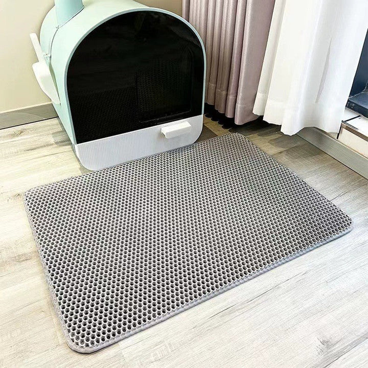 Durable cat litter mat, soft on paws, effective at trapping litter and preventing scatter for a clean home.