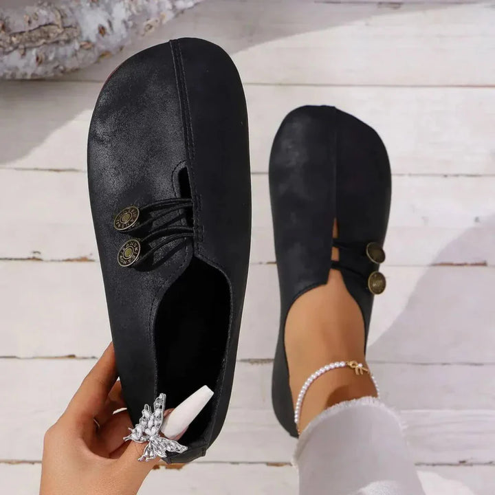Orthopedic comfort shoes for women, lightweight minimalist design, ideal for daily wear and supportive walking.