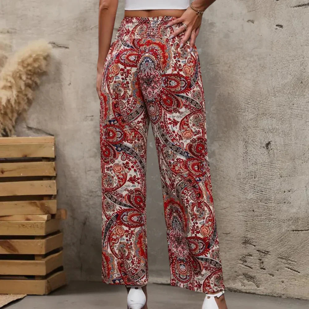 Close-up of the slanted pockets on women's bohemian wide-leg trousers, emphasizing design.