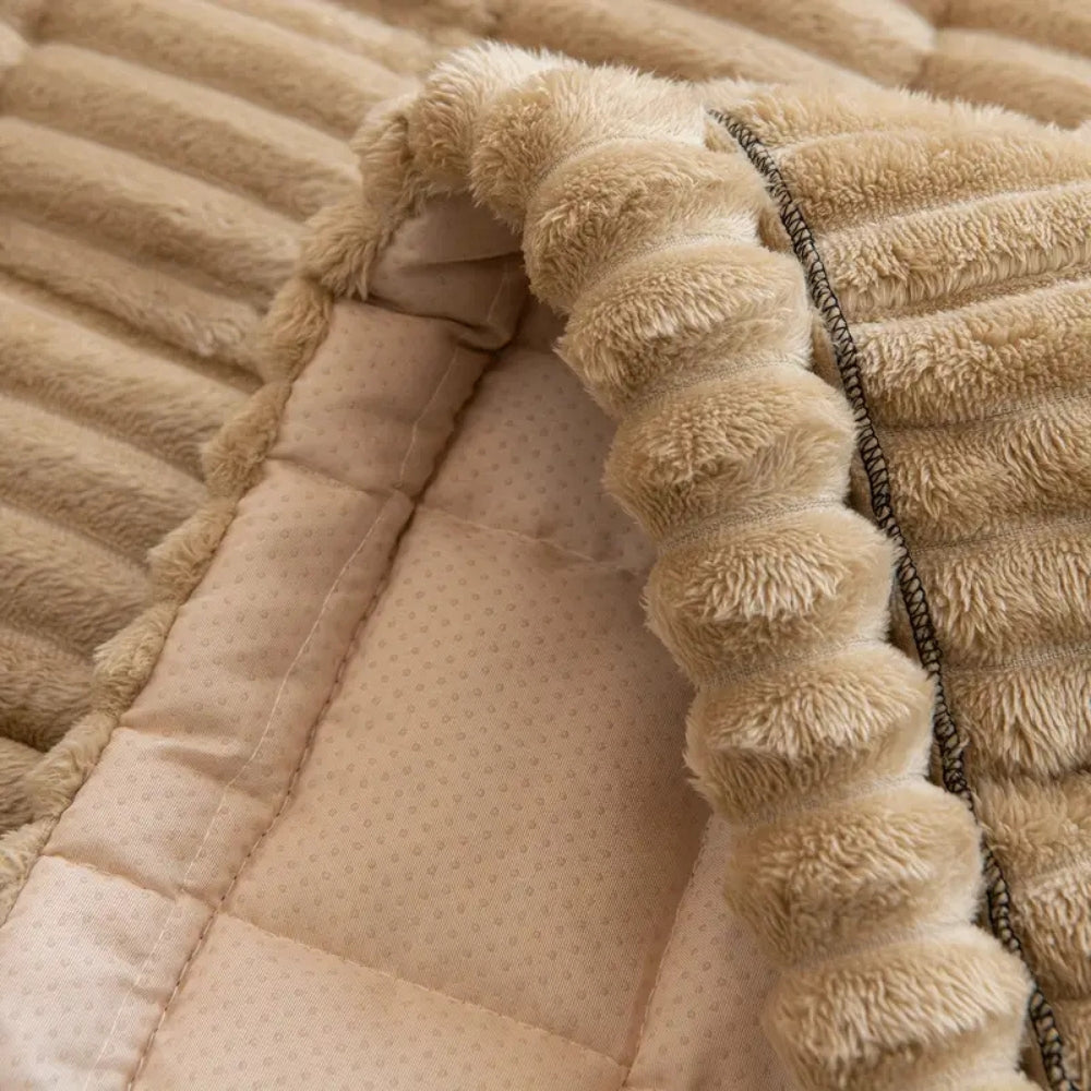 Furniture protection: Plush sofa mat with non-slip backing & cozy fleece texture to guard your couch from wear.