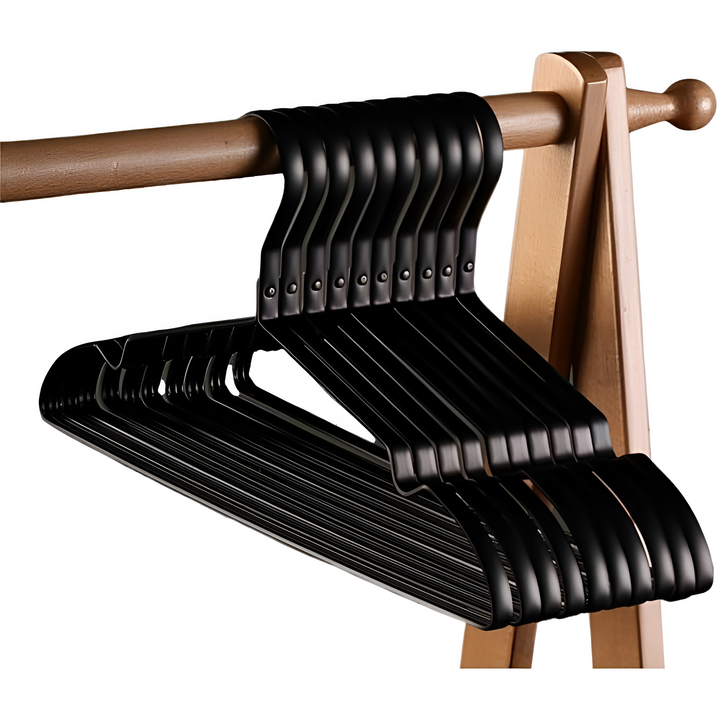 Strong anti-slip aluminum hangers for efficient closet organization. Space-saving clothing hangers ensure garment care and tidiness.