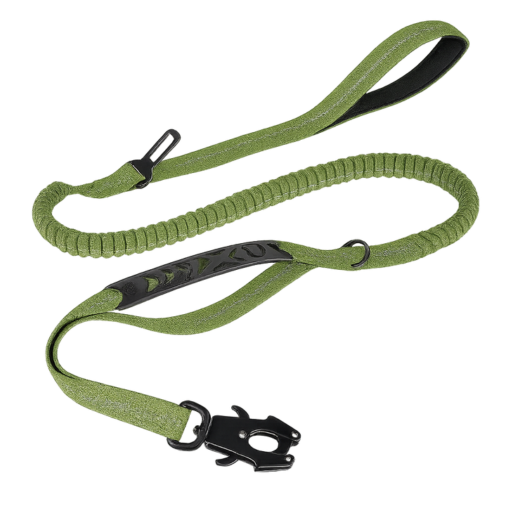 Heavy-duty dog leash for large breeds, featuring reflective design & car seatbelt clip for safety.