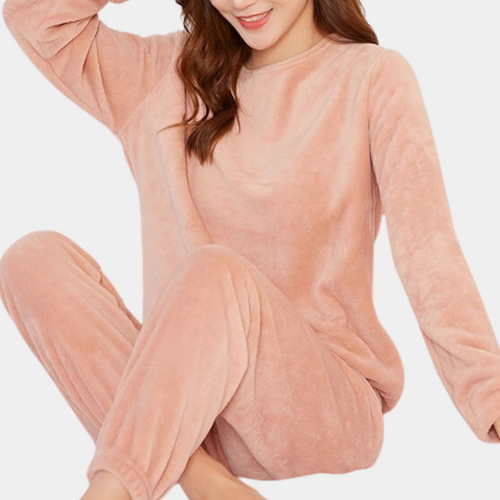 Athleisure women's two-piece jogger set, relaxed fit round neck, comfortable and stylish