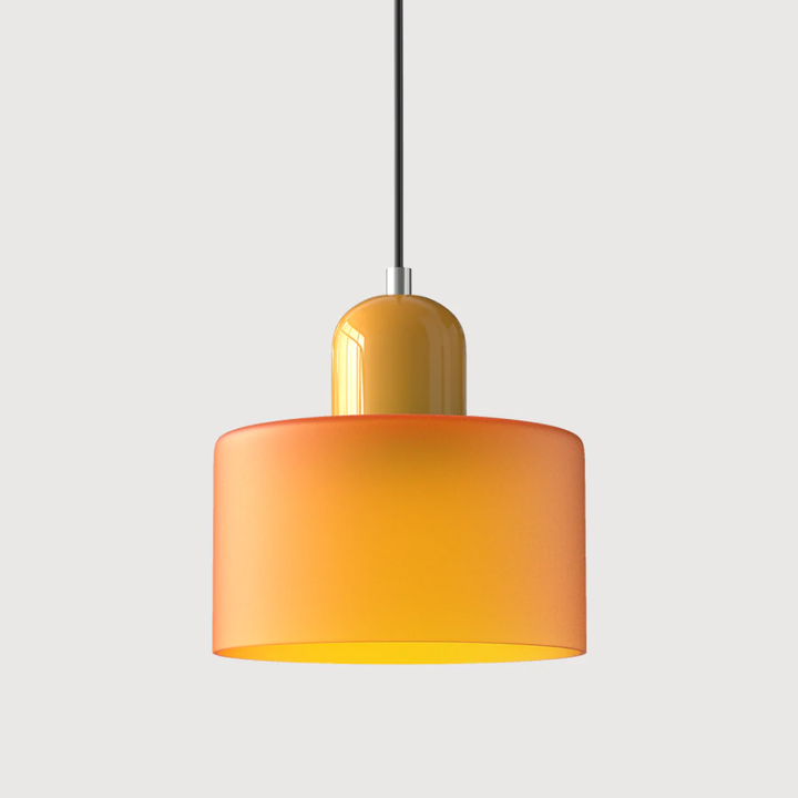 Entryway retro pendant lamp, inviting glass shade, adjustable for a welcoming atmosphere.