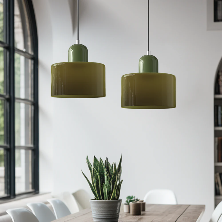 Adjustable retro pendant lamp featuring a classic glass shade, enhancing home lighting.