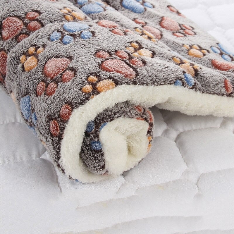 Luxurious 'Cloud' pet blanket. Super soft, cozy dog bed or cat bed providing calming comfort & a protective layer.