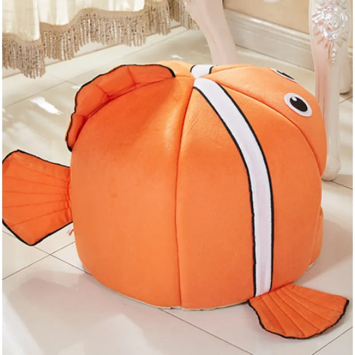 Comfortable orange cat cave, fish design, a soft and washable pet bed.