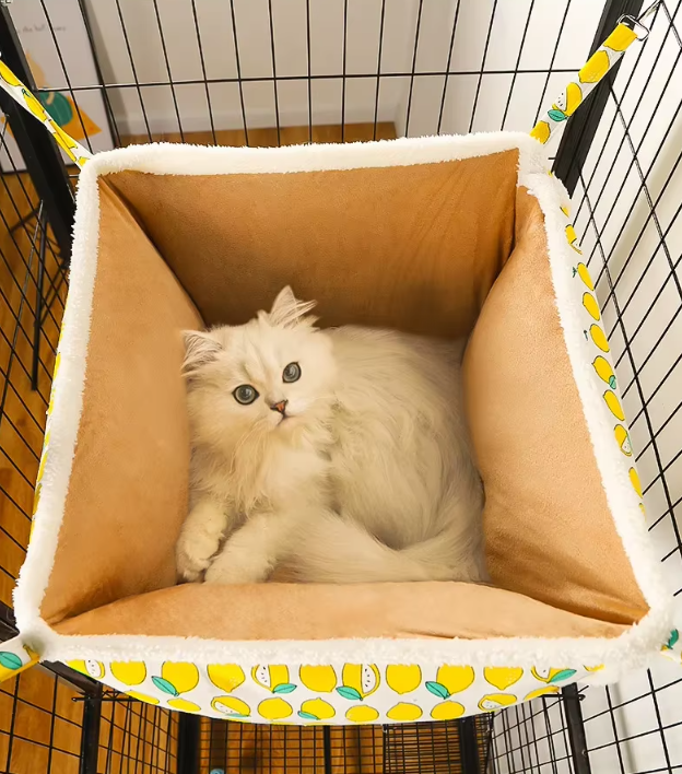 Soft & fluffy cat bed basket with a cute pattern, perfect for a cozy feline retreat.