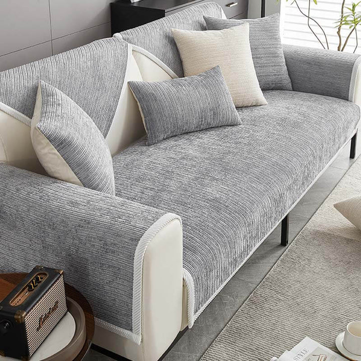 Furniture protector: striped chenille anti-scratch sofa cover. Perfect for busy living rooms & pets.