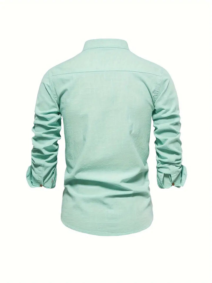 Everyday fashion: Men's comfortable casual shirt, button-up and long-sleeve, a must-have for modern men.