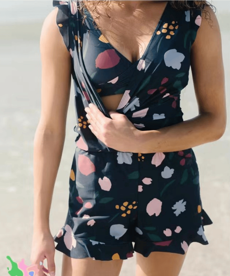 Classic women's one-piece swimsuit, offering a supportive built-in bra for stylish and comfortable swimwear.