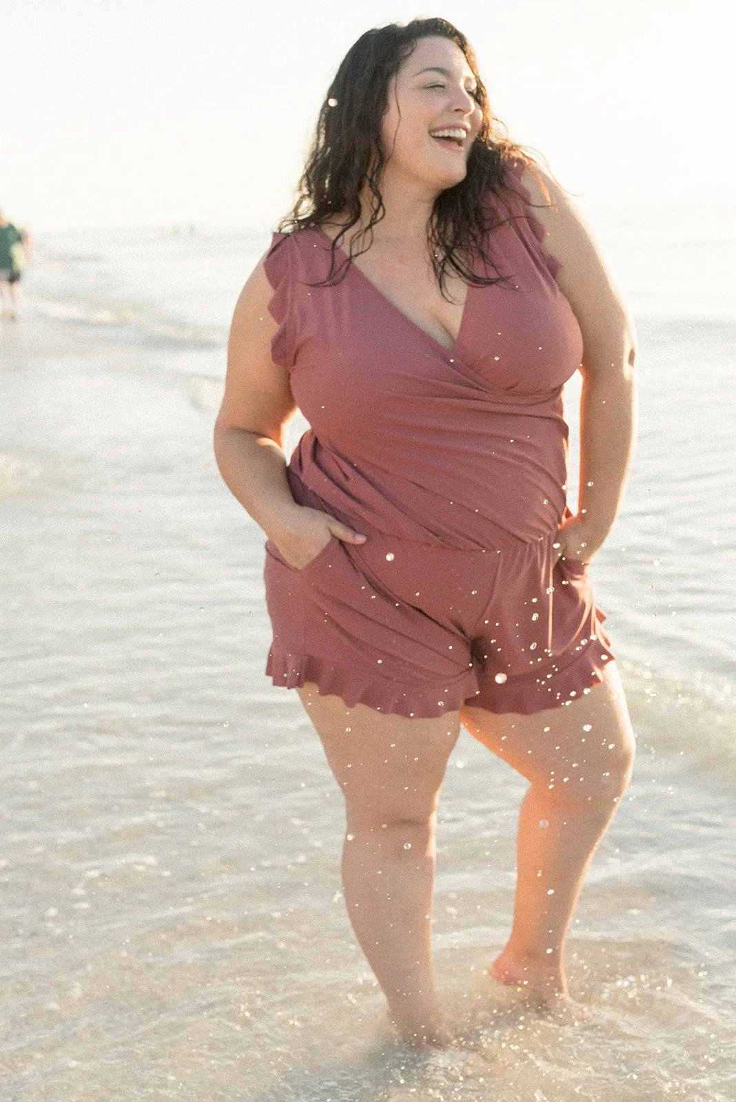 One-piece swimsuit for women, featuring a built-in bra for ultimate support and stylish poolside wear.