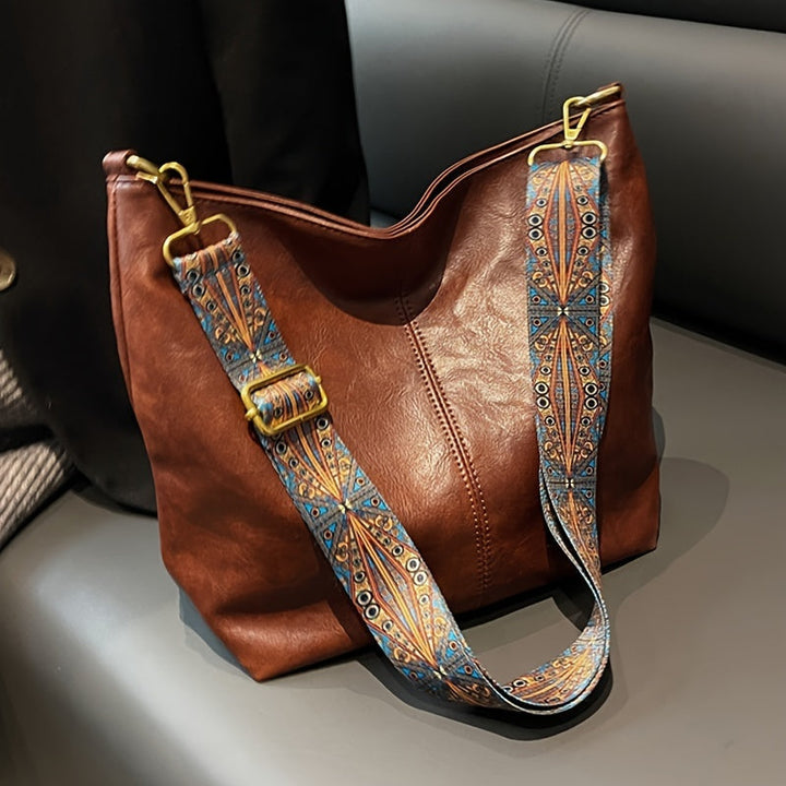 Chic everyday shoulder tote bag for women, featuring a sophisticated design and versatile, spacious interior.