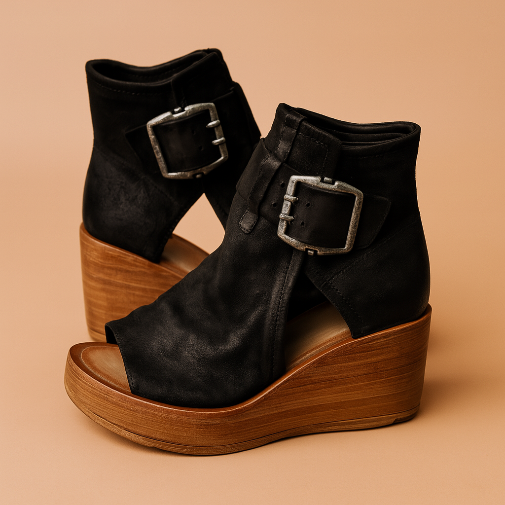 Stylish women's wedge sandals with a large buckle design, perfect for summer fashion & comfort.