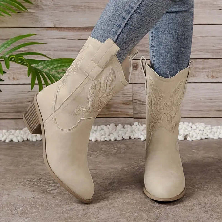 Comfortable women's pull-on cowboy boots, classic western style for fashion-forward versatile footwear.