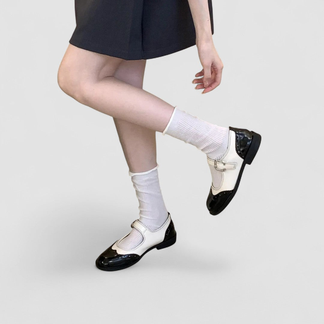 Vintage-style women's Mary Jane orthopedic flats from Tracy London, offering classic design and exceptional comfort.