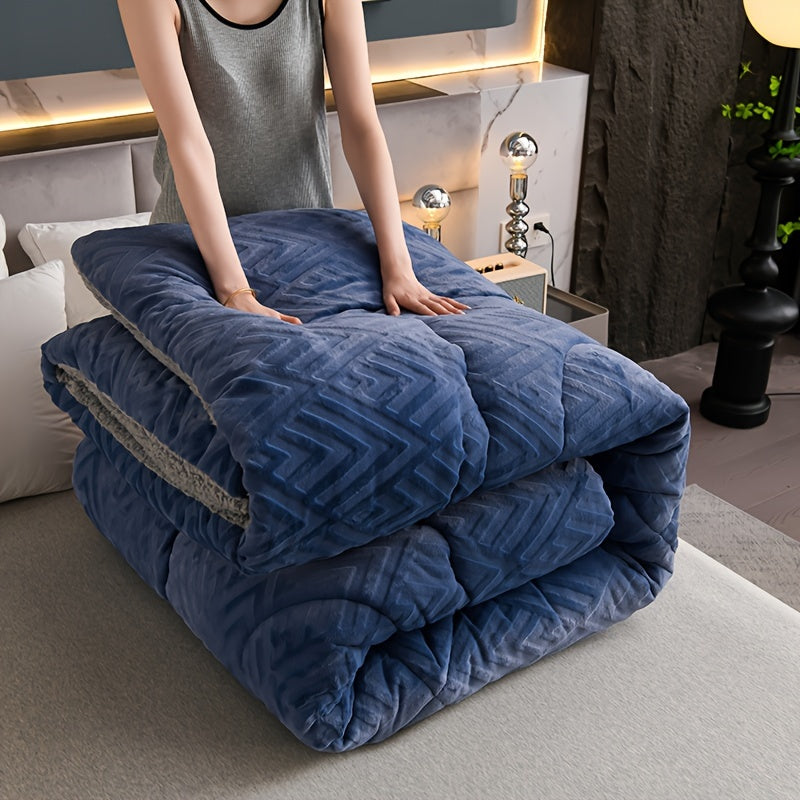 Warm & lightweight fleece blanket, perfect as a travel throw or for a cozy night in. All-season comfort.