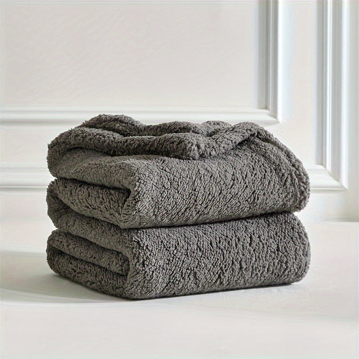 Warm sherpa fleece blanket, ultra soft & cozy for ultimate comfort in your home.