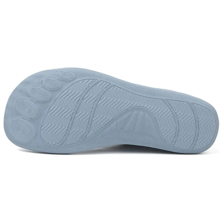 Men's & women's lightweight barefoot shoes, toggle lace for secure and flexible comfort.