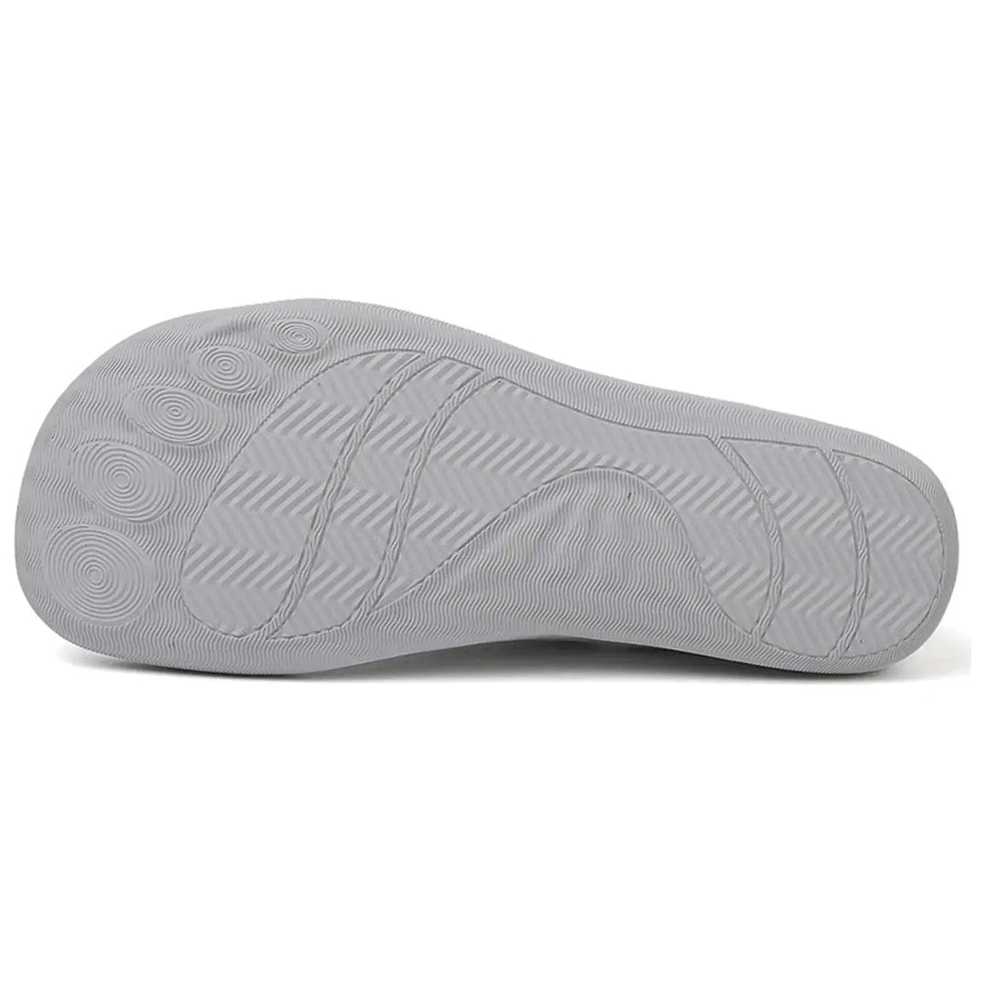 Comfortable barefoot shoes for active men & women, featuring a secure toggle lace system.