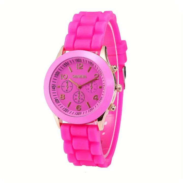 Fashion-forward unisex quartz watch featuring a flexible silicone strap for casual, modern style.