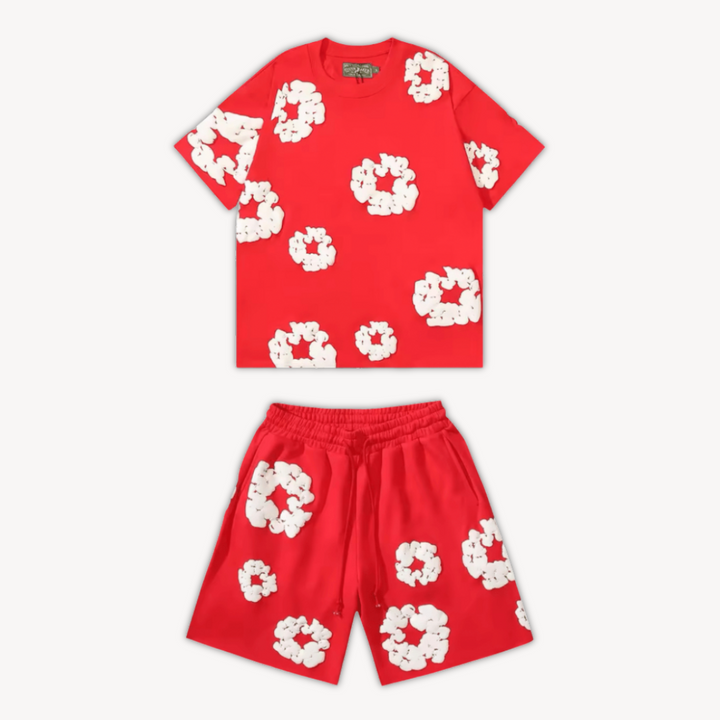 Everyday style floral tee & shorts set for women. Comfortable unisex two-piece for casual summer wear.