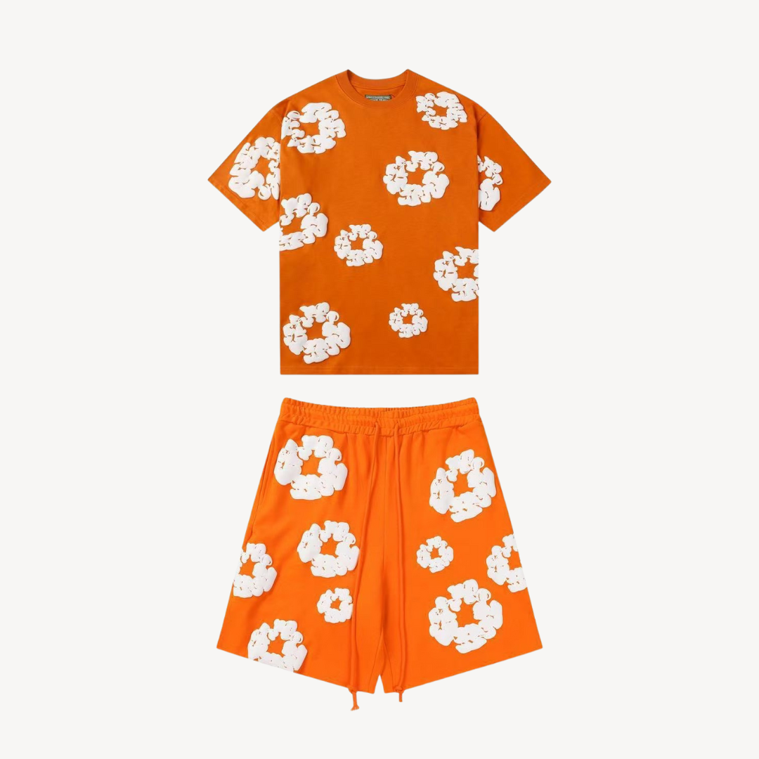 Comfortable short sleeve floral tee & matching printed shorts set. Versatile casual wear for women.
