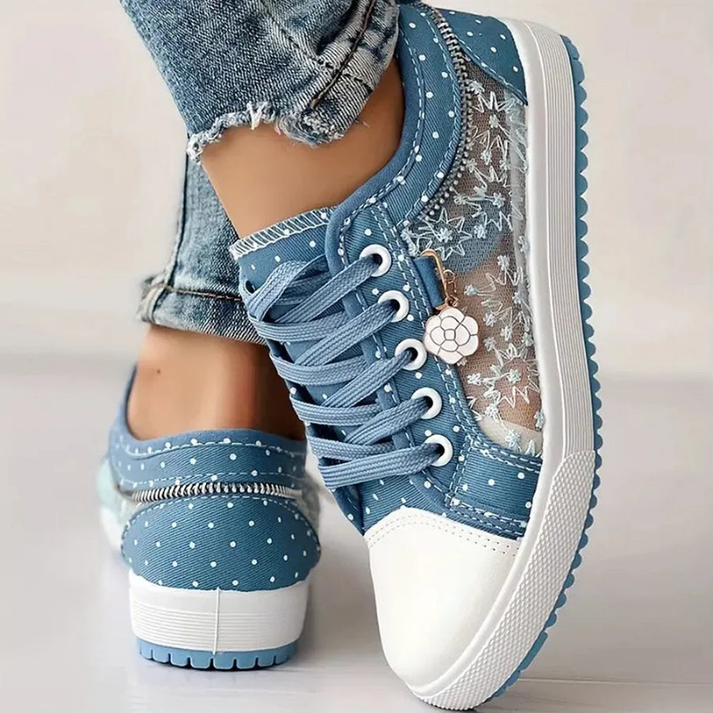 Casual orthopedic unisex sneakers with a focus on comfort and foot stability