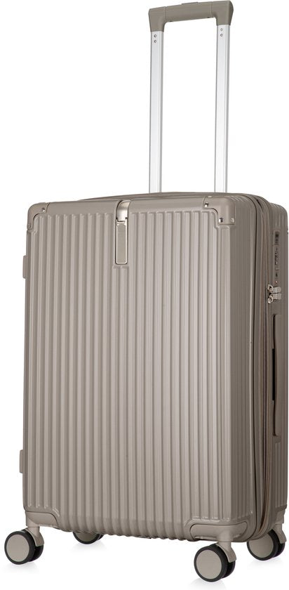 Smart hardcase luggage with smooth 360° spinner wheels for effortless airport navigation.