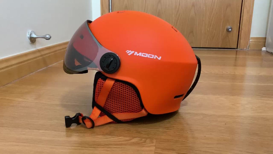 Versatile winter sports helmet: safe, adjustable, and comfortable head protection for skiing & snowboarding.