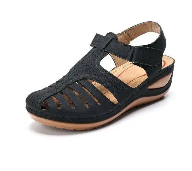 Unisex orthopedic sandals in black, providing arch support for comfortable casual wear.