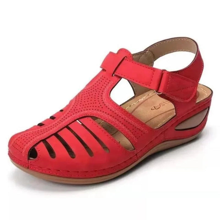 Summer shoes: Unisex orthopedic sandals offering excellent arch support for joint pain relief.