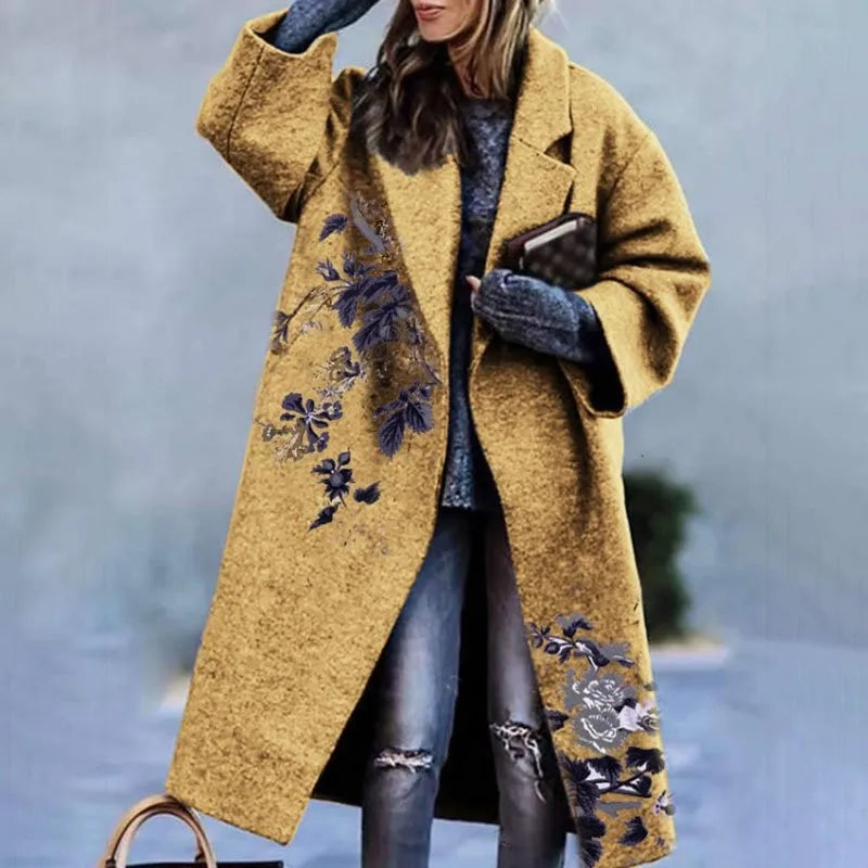 Versatile unisex oversized coat, perfect for a trendy and comfortable fashion statement.