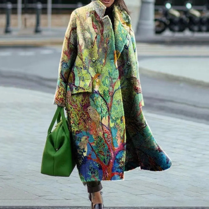 Trendy oversized unisex outerwear, combining comfort and chic style for any season.