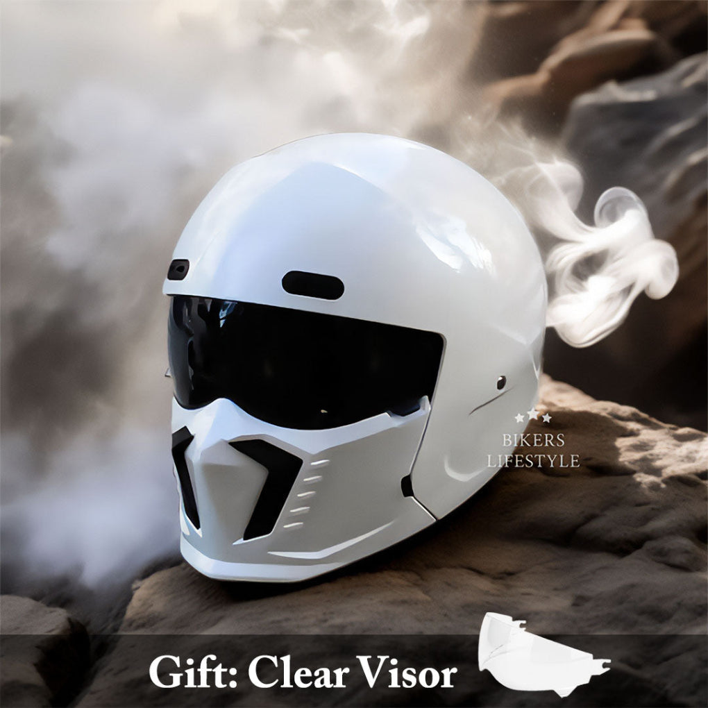 Premium unisex retro helmet, DOT/ECE approved, ensuring style & protection for motorcyclists.