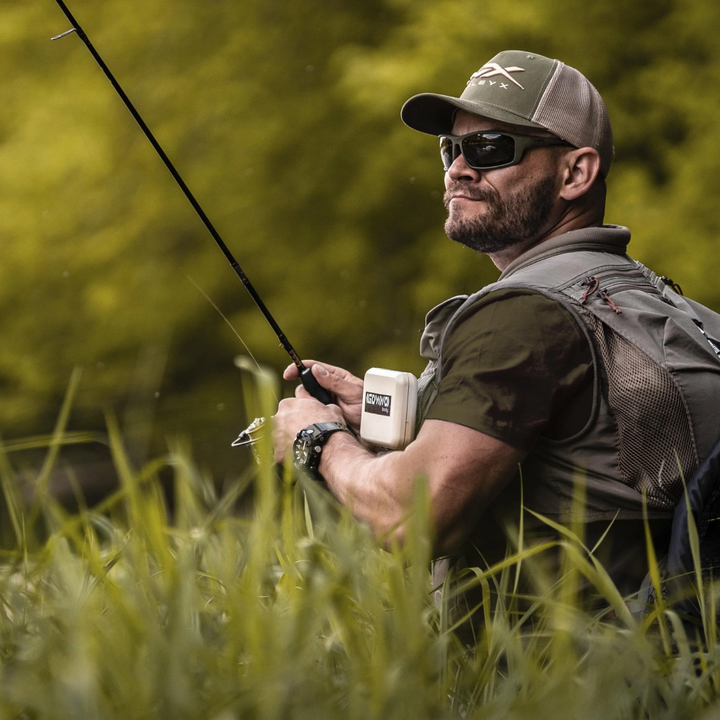 Anti-glare polarized fishing glasses with UV400 protection for clear outdoor vision.