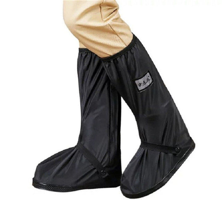 Ultimate rain protection: unisex waterproof overshoes. Non-slip foot covers for cycling, travel, and wet weather outdoor adventures.