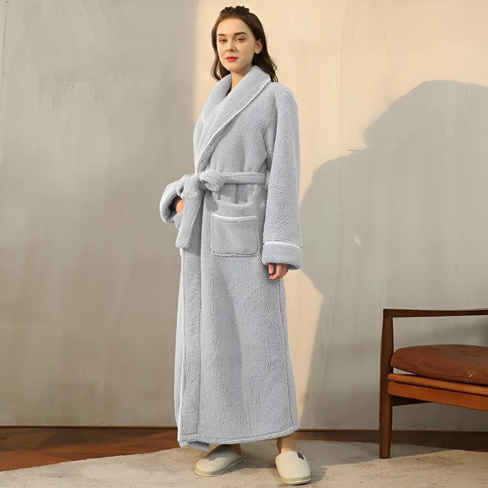 Soft and warm unisex bathrobe made from coral fleece, perfect for cozy lounge time