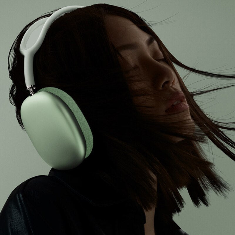 Tech gadget: modern unisex Bluetooth over-ear headphones, ideal for music, hands-free calls, and comfort