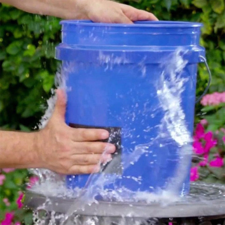 Instant leak repair tape. Forms a waterproof seal for pipes, buckets, & surfaces, ensuring a strong bond.