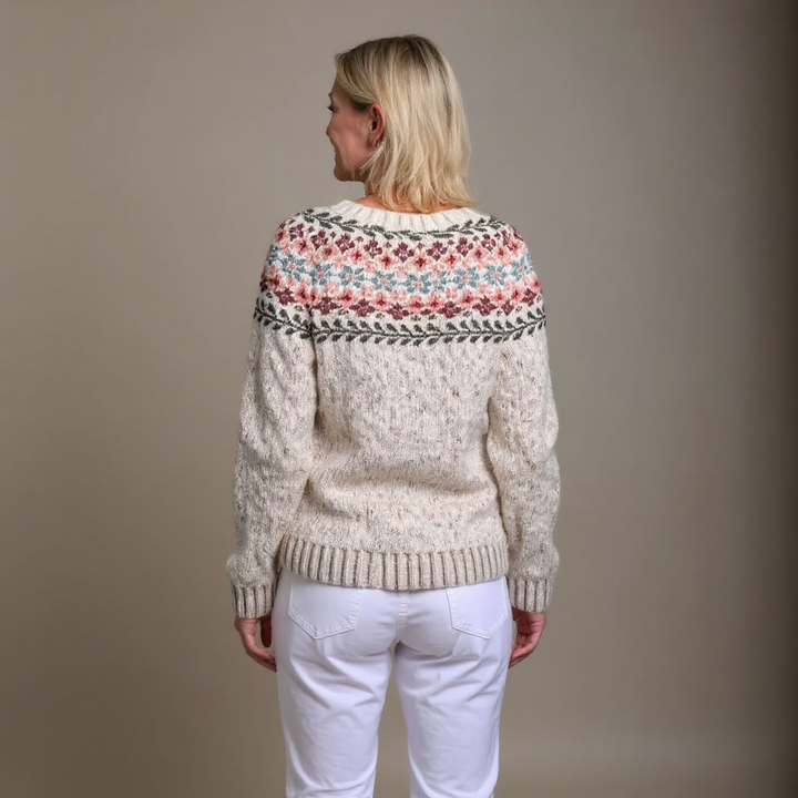 Women's vintage Icelandic knit cardigan, warm and handmade, perfect for winter fashion